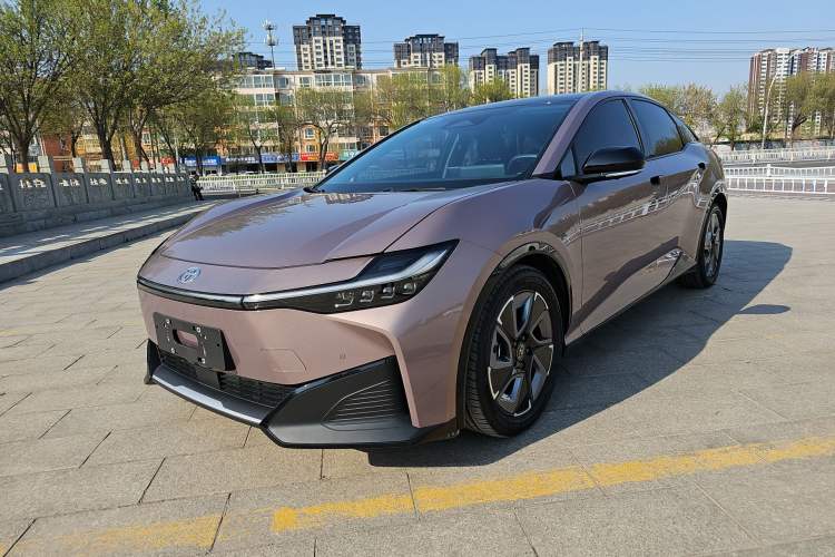 Used Toyota bZ3 2023 616 km Long-Range Premium