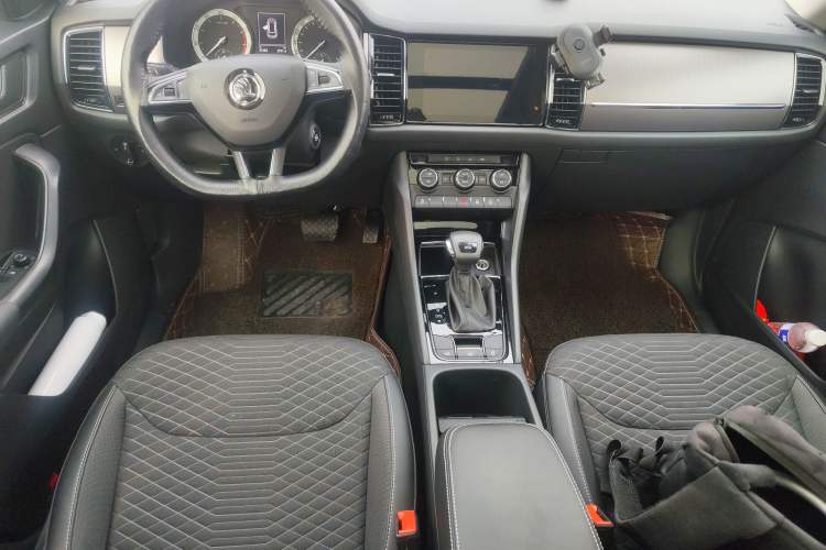Used Skoda Kodiaq 2019 TSI330 5-Seater Two-Wheel Drive Comfort Edition China V Emission Standard Interior 3