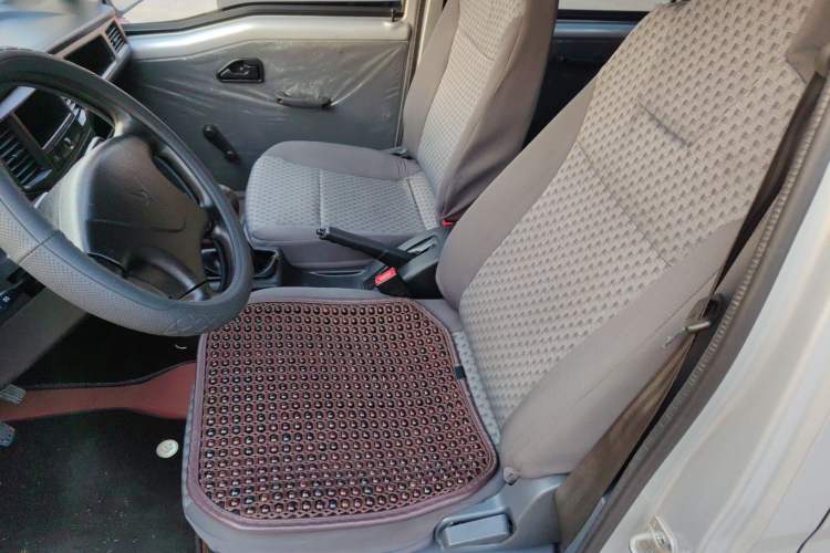 Used Wuling Zhiguang Small Truck 2020 1.2L Double Cab
