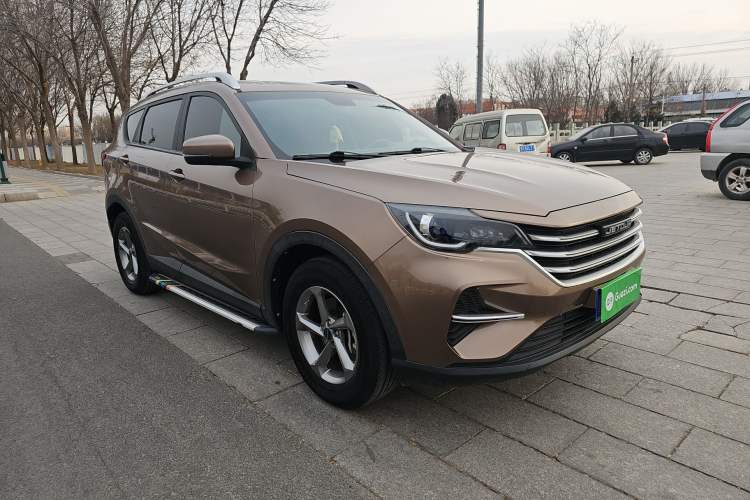 Used JETOUR X70M 2020 Revised 1.5T Manual Travel Companion Version 5 Seats Exterior 2