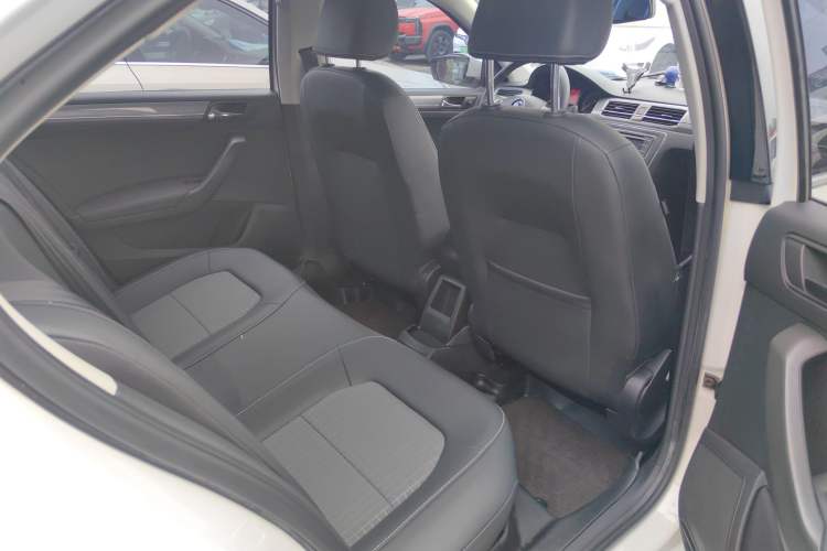 Used Volkswagen Santana 2016 1.6L Automatic Comfort Edition Interior 3