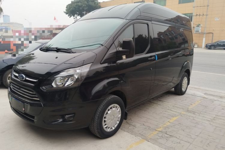 Used Ford Transit 2020 2.0T Gasoline Multi-Function Commercial Vehicle Mid-Drive Low-Roof Design with Dual Rear Doors Meeting China VI Emission Standards