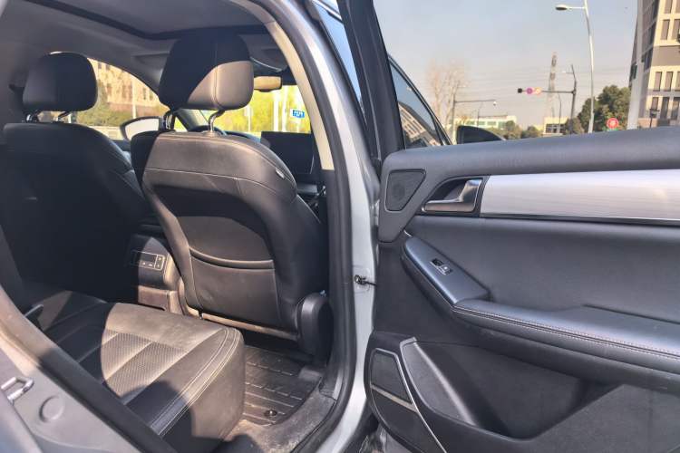 Used BYD Tang 2018 2.0T Automatic Smart Connect Prestige 7-Seater China V Standard