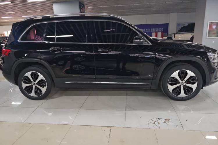 Used Mercedes-Benz GLB 2021 GLB 200 Fashion Model Exterior 2