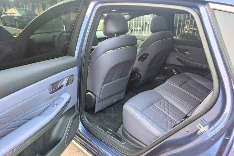 Used Baojun Enjoy 2025 Plug-in Hybrid 140km Luxury Edition
