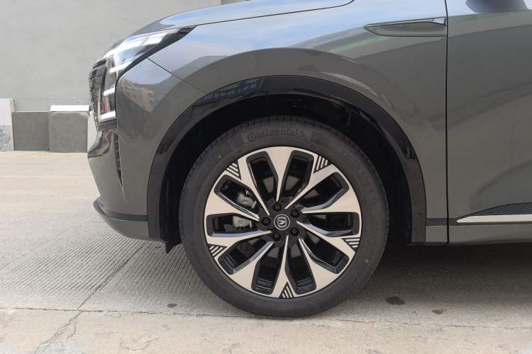 Used CHANGAN CS75 PLUS 2025 4th Generation UItra 2.0T New Blue Whale – Smart & Powerful Version Exterior 5