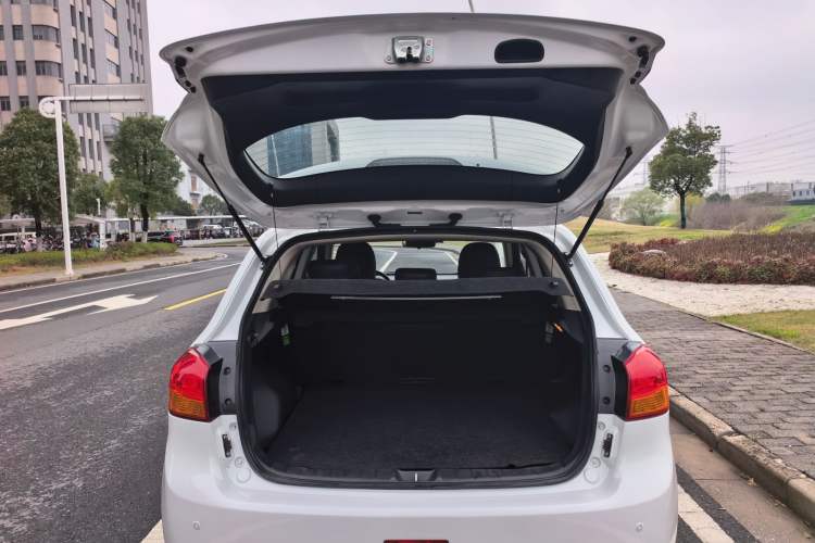 Used Mitsubishi ASX 2018 2.0L CVT Two-Wheel Drive Deluxe Edition