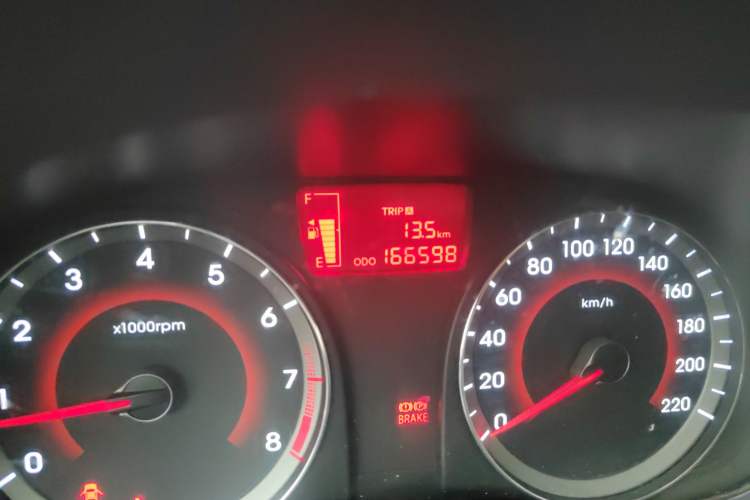 Used Hyundai Verna (older generation) 2014 1.4L Manual Top-Tier Model TOP
