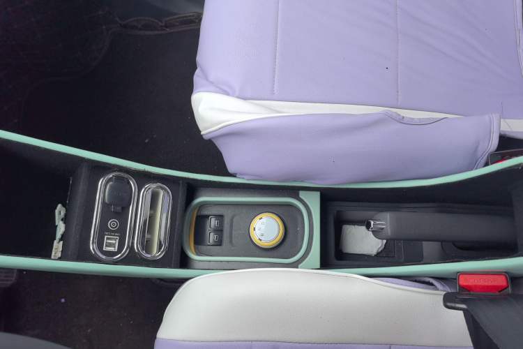 Used Chery QQ Ice Cream 2022 170km Sundae Phosphate Lithium-Ion
