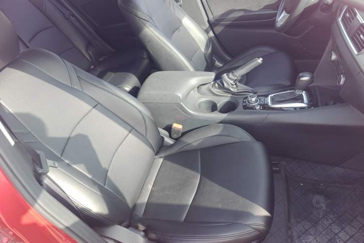 Used Mazda 3 Axela 2016 Sedan 1.5L Automatic Luxury Model Right Front Seat