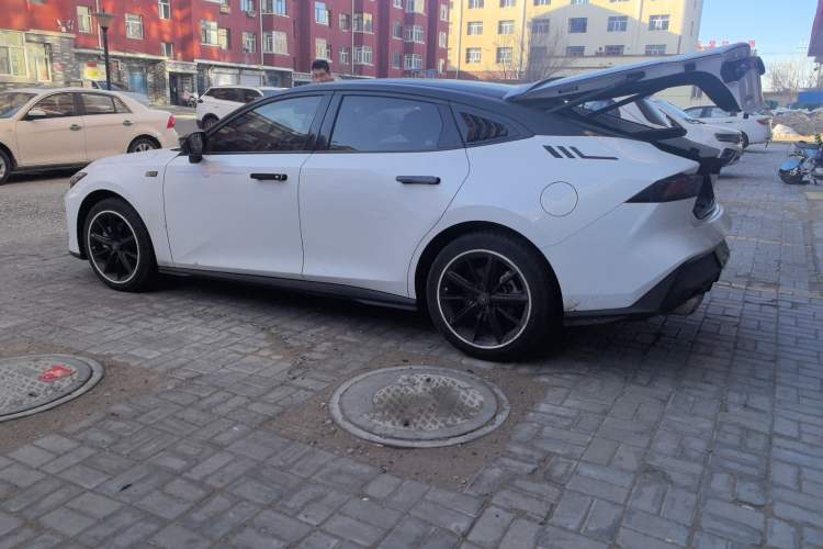 Used Changan UNI-V iDD 2023 Zhidian iDD 1.5T 113km Smart & Fun Version (Rapid Edition)