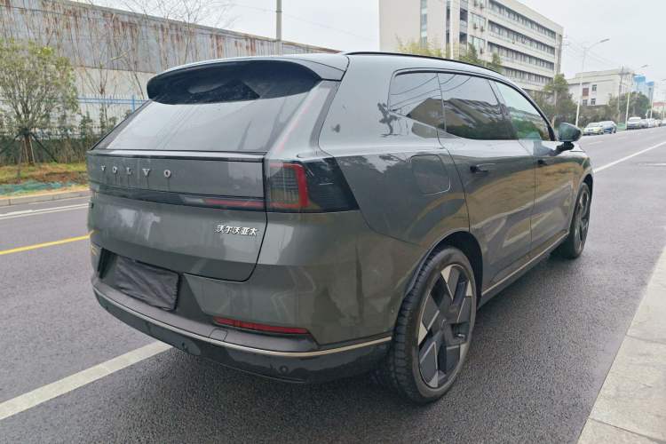 Used Volvo Volvo XC70 Plug-in Hybrid 2026 Model Four-Wheel Drive Long-Range Ultra