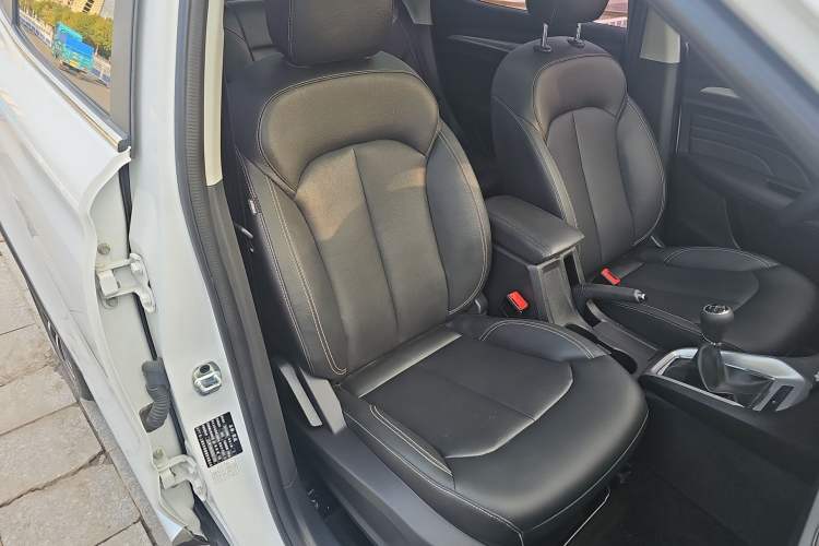 Used Roewe RX3 2018 1.6L Manual Flagship Edition
