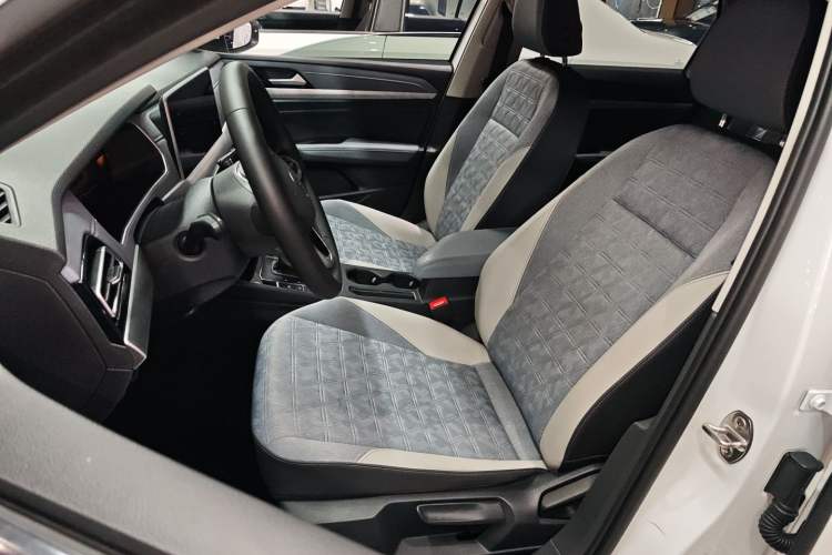 Used Volkswagen Lavida 2023 300TSI DSG Full-Comfort Edition Interior 1