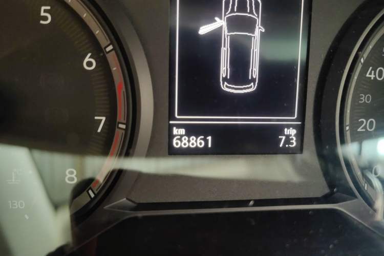 Used Volkswagen Tharu 2020 280TSI Two-Wheel Drive Comfort Edition China VI Standard Odometer Close Up