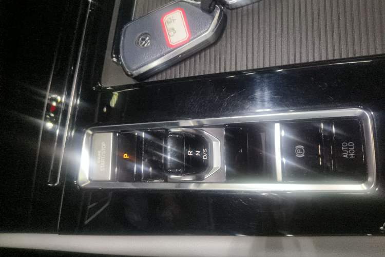 Used Volkswagen Teramont X 2023 330TSI Two-Wheel-Drive Luxury Edition
