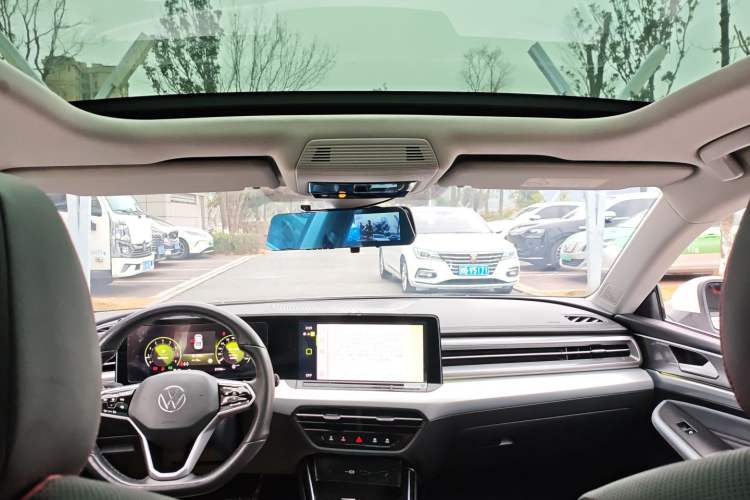 Used Volkswagen Lamando 2023 Lavida L 280TSI DSG Cool & Spicy Edition
