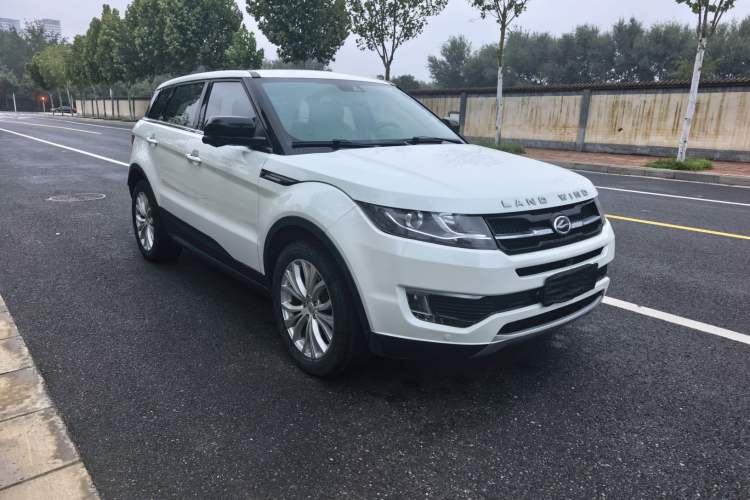 Used Land X7 2015 2.0T Panoramic Prestige Edition

