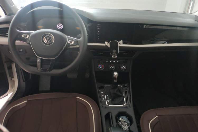 Used Volkswagen Lavida 2021 1.5L Automatic Comfort Edition Center Console