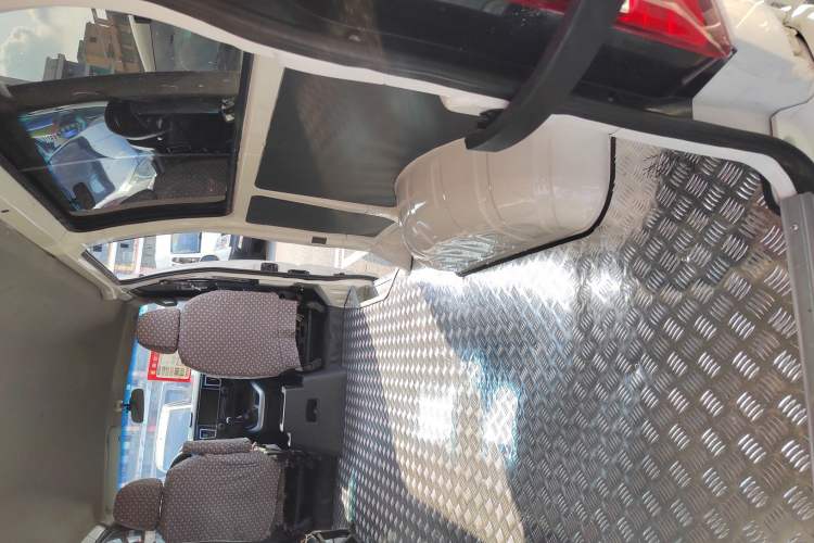 Used Jinbei Hiace King 2021 2.0L City Transport King Series Comfortable High-Roof 6-Seater 1TZS
