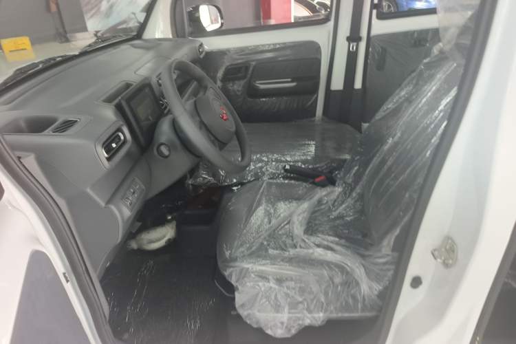 Used Wuling Zhiguang New Energy 2025 Comfort Model