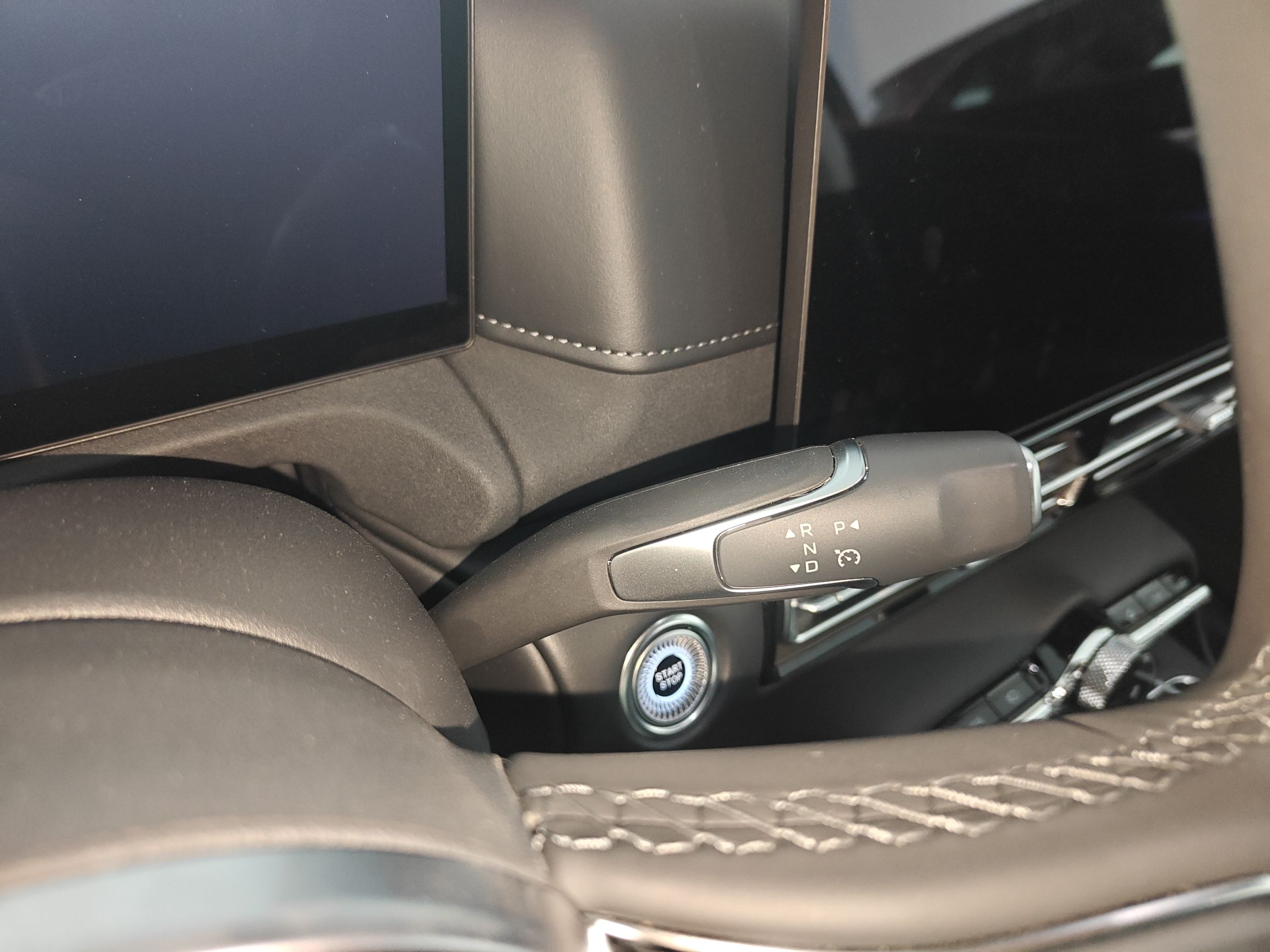 Hongqi HS5 2027 Model 2.0T Four-Wheel Drive QiLing Pro Version — снимка 9