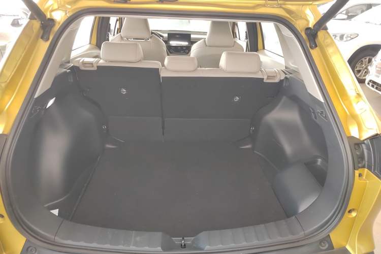 Used Toyota FRONTLANDER 2023 2.0L Smart Electric Hybrid Dual-Engine Deluxe Version