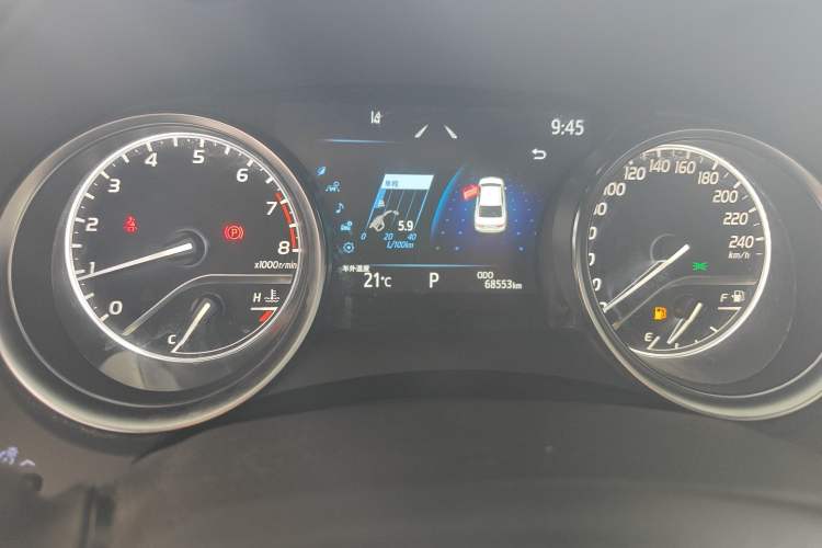 Used Toyota Camry 2021 2.0G Luxury Edition Odometer Close Up