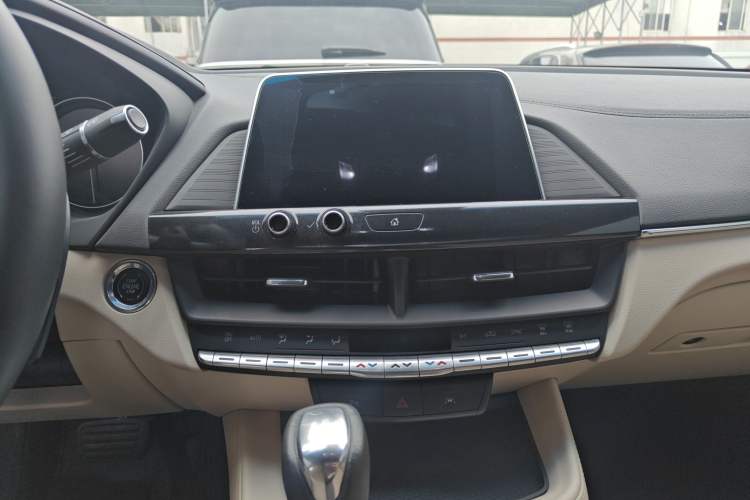 Used Cadillac CT4 2023 25T Luxury Model Audio And AC Panel