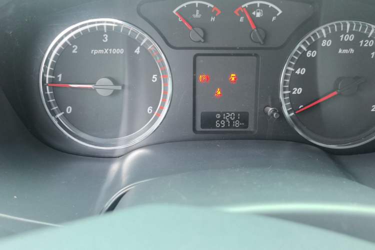 Used Great Wall Wingle 5 2013 2.8T European Version Two-Wheel Drive Elite Version Big Double-Cab GW2.8TC