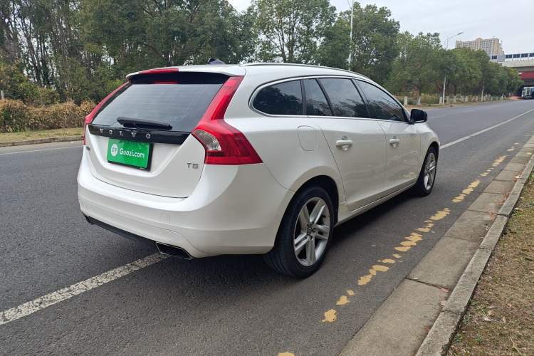 Used Volvo V60 2014 T5 Zhiya Edition