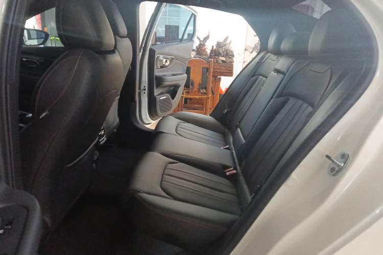 Used GAC Trumpchi EMPOW 2021 270T DCT J16 Version Interior 1