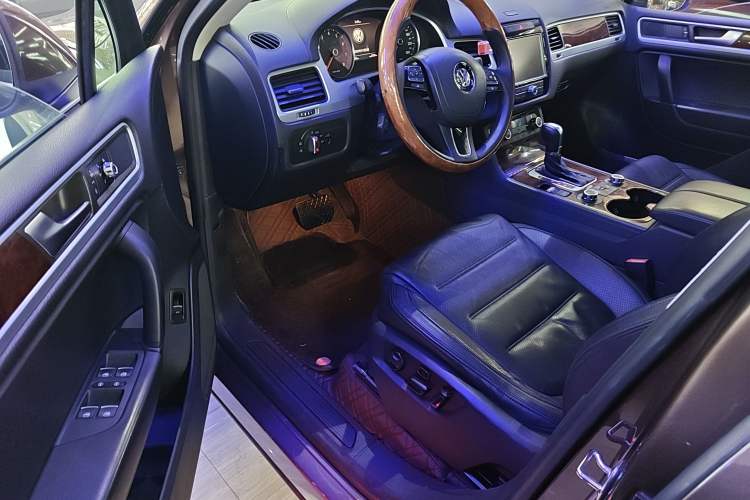 Used Volkswagen Touareg 2014 3.0 TSI New Edition
