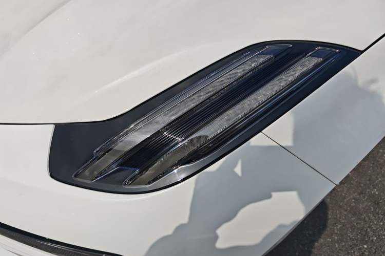 Used Zeekr 001 2022 Ultra-Long Range Dual-Motor YOU Version Left Front Headlight