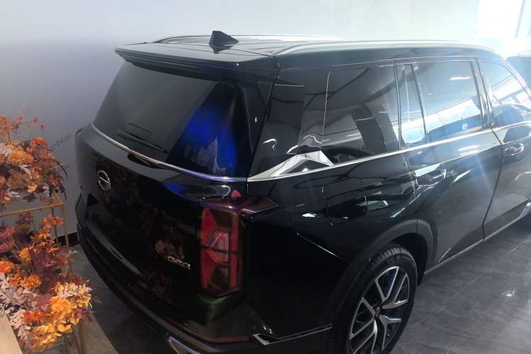 Used GAC Trumpchi GS8 2022 Linghang Series 2.0 TGDI Two-Wheel-Drive Luxury Smart Connectivity Version (7 Seats) Exterior 4