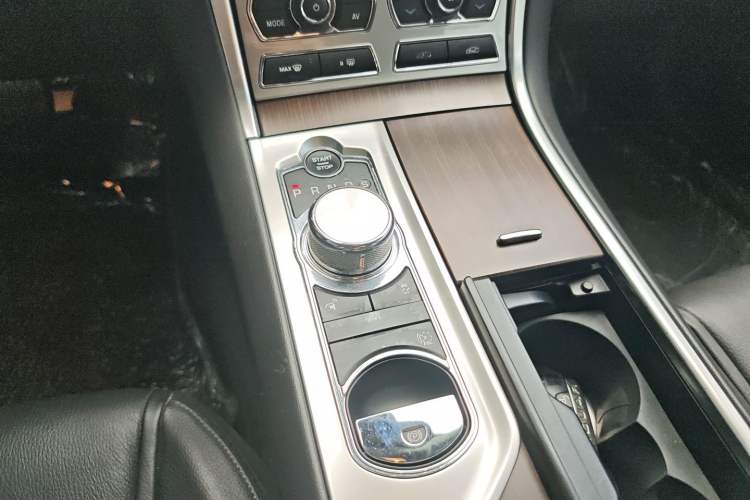 Used Jaguar XF 2015 XF 2.0T Prestige Edition
