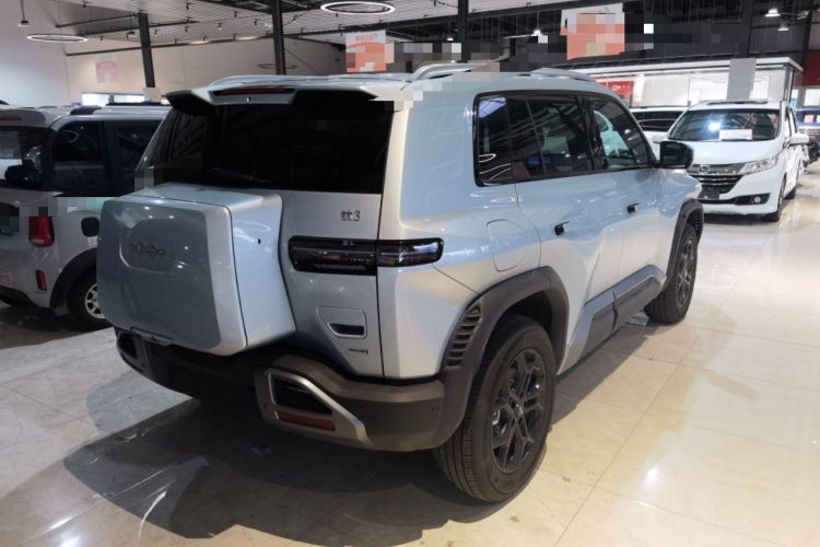 Used Formula Leopard Titanium 3 2025 501 km Range Rear-Wheel Drive Intelligent Driving Max Edition
