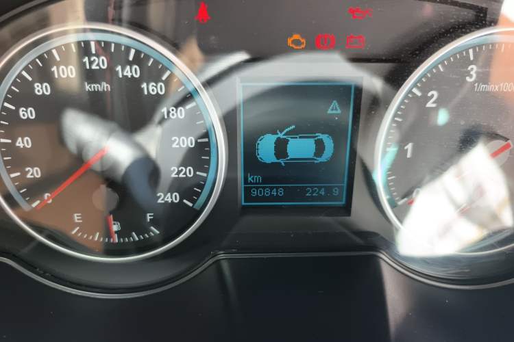 Used Brilliance V5 2016 1.5T Manual Two-Wheel Drive Smart Version