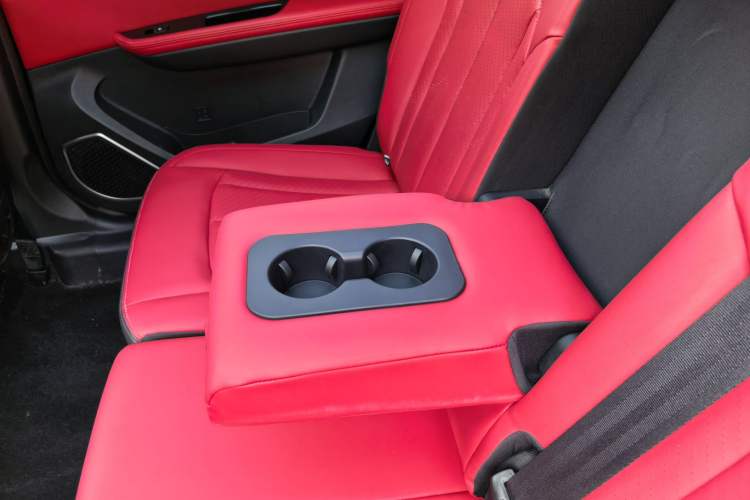 Used Sinotruk VGV U75PLUS 2021 2.0 TGDI Fun-Seeking Mountain Edition 7 Seats Interior 3