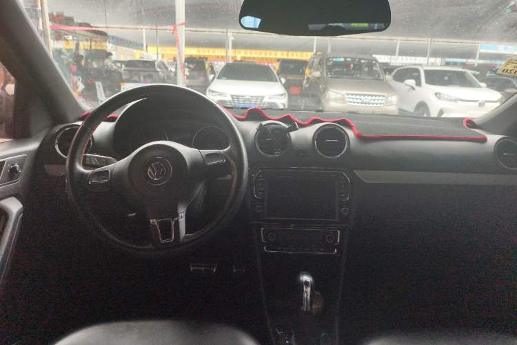 Used Volkswagen Jetta 2015 1.4TSI Automatic Sport Model