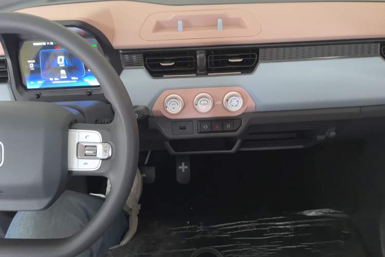 Used Chery New Energy QQ Ice Cream 2025 155km Sundae Edition
