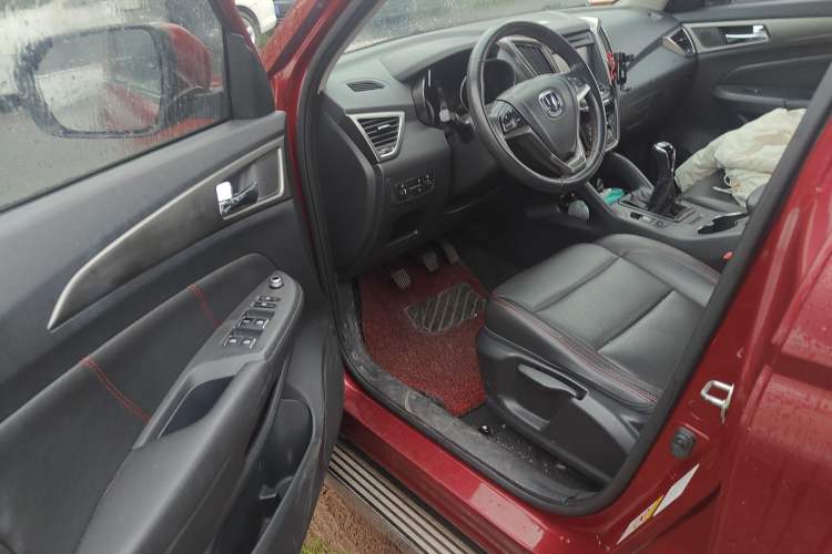 Used CHANGAN CS75 2014 2.0L Manual Luxury Version China V Standard
