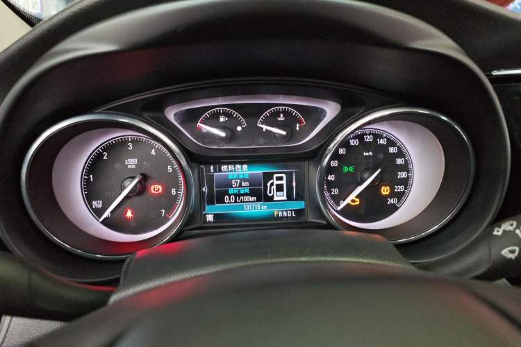 Used Buick Envision 2018 28T Four-Wheel Drive Elite Version Odometer Close Up