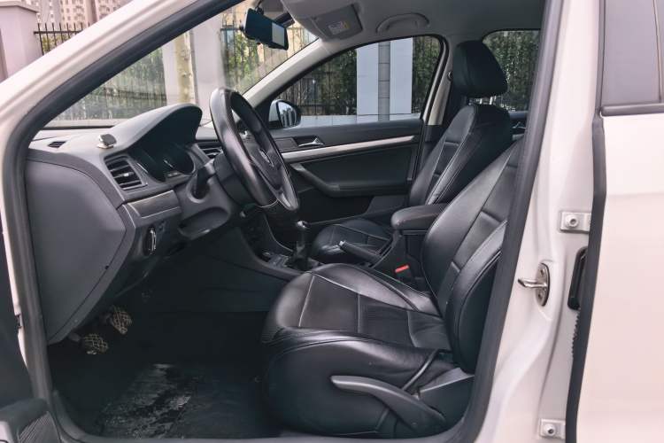 Used Volkswagen Lavida 2019 Lavida Start 1.5L Manual Fashion Edition China VI Standard