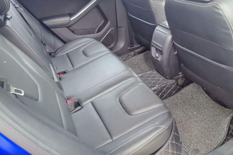 Used JMC Yusheng S330 2016 1.5L GTDi Automatic Two-Wheel Drive Fashion Edition
