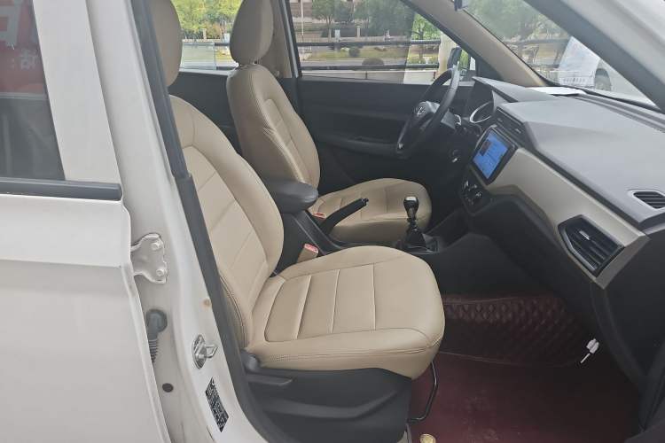 Used Wuling Hongguang 2019 1.5L S Standard Version China VI LAR