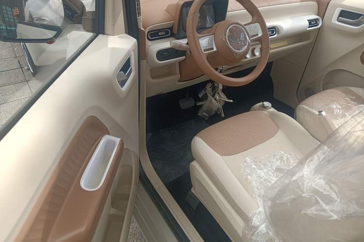 Used Wuling Hongguang MINIEV 2024 3rd Generation 215km Youth Edition