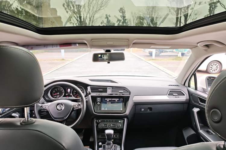 Used Volkswagen Tiguan L 2019 330TSI Automatic Two-Wheel Drive Panoramic Comfort Edition China VI Standard