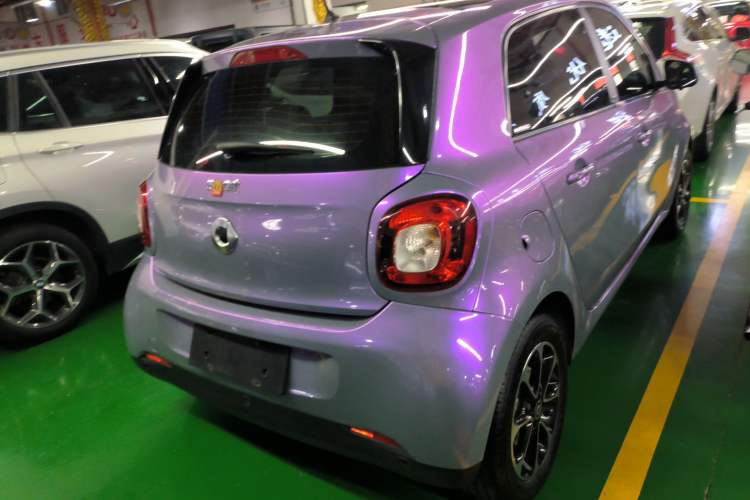 Used smart forfour 2016 1.0L 52 kW Passion Edition
