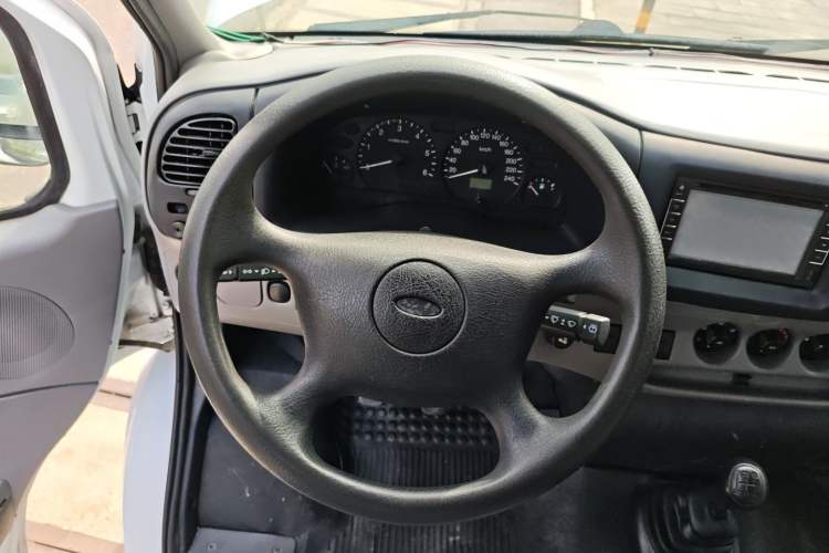 Used Ford Classic Transit 2013 2.8T Diesel Logistics Model with Short Wheelbase and Mid-Roof JX493ZLQ4